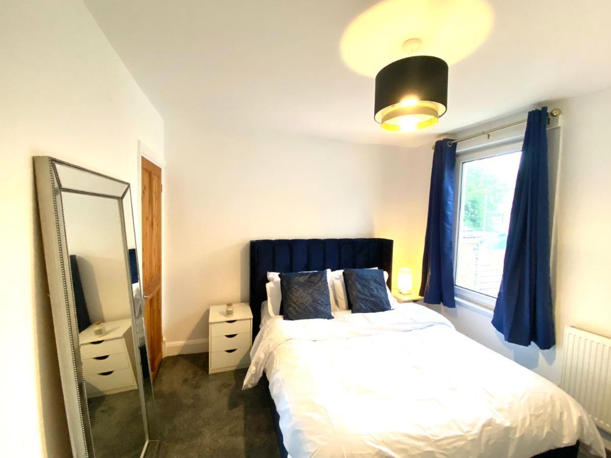 Medway Getaway - 3 Bed Home With Luxury Bathroom Chatham  Eksteriør bilde