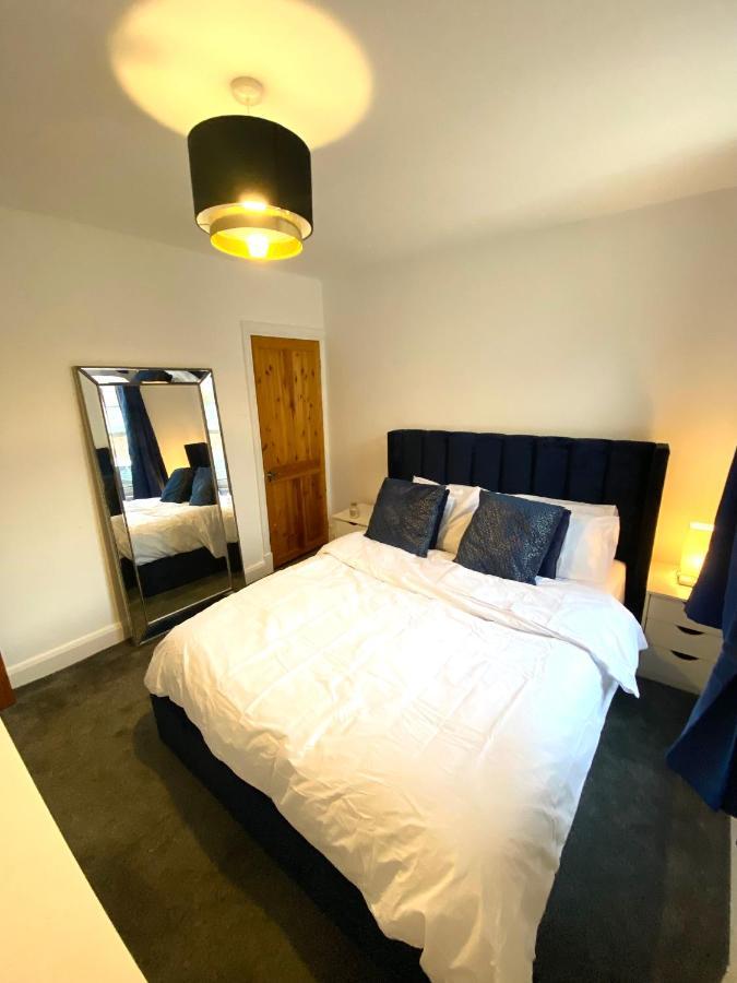 Medway Getaway - 3 Bed Home With Luxury Bathroom Chatham  Eksteriør bilde