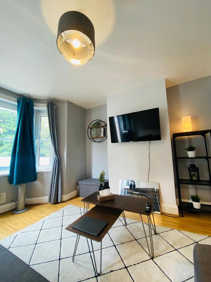 Medway Getaway - 3 Bed Home With Luxury Bathroom Chatham  Eksteriør bilde