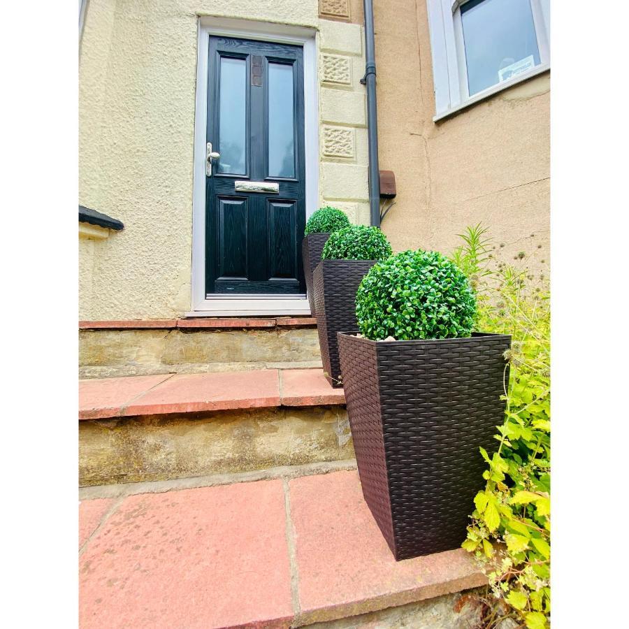 Medway Getaway - 3 Bed Home With Luxury Bathroom Chatham  Eksteriør bilde
